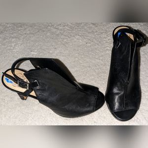 Vince Camuto Neveah Black Leather Peep-Toe Heels